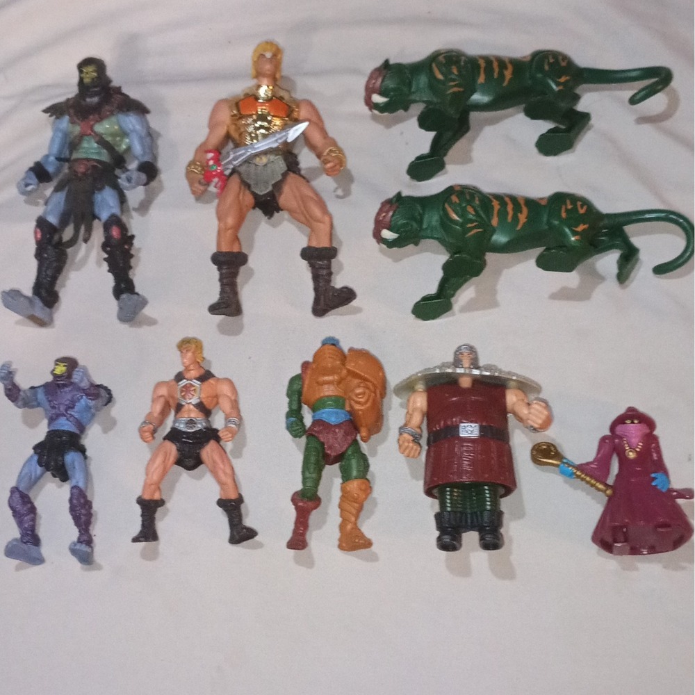 Lot of VTG MOTU 200X Masters of the Universe He-Man Skeletor Battle Cat Figures